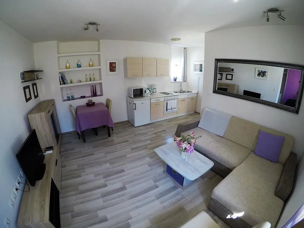 Apartment Marica ميدولين